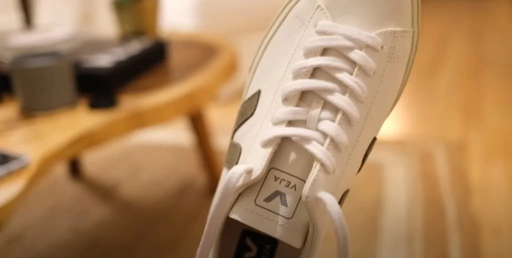 Traditional Criss-Cross Lacing