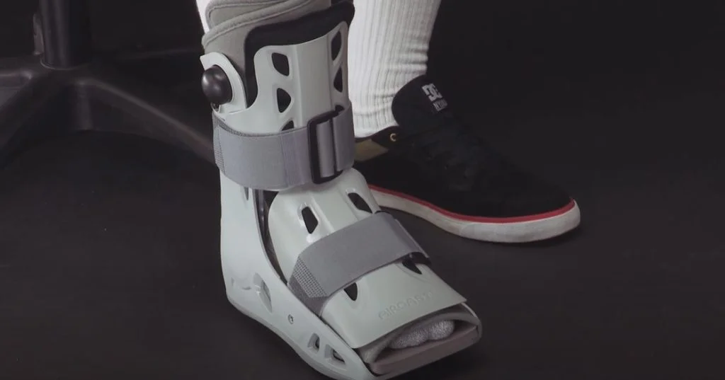 What Clothes to Wear with a Walking Boot