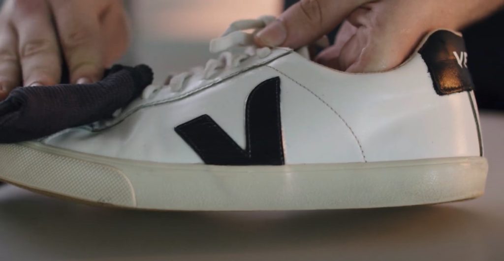 How to Clean Veja Sneakers